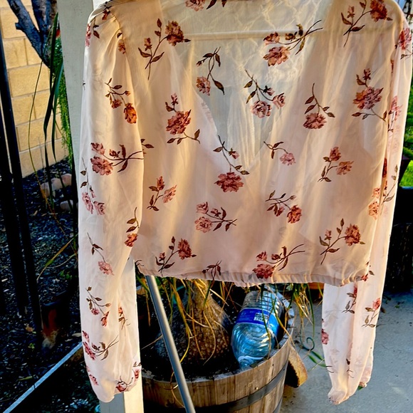 Garage light weight waisted blouse with long sleeves - Picture 4 of 8